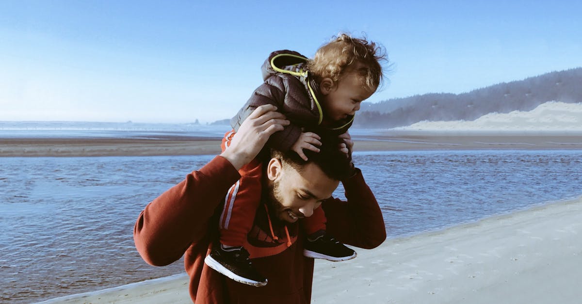 Are you passionate about hiking, skiing, or simply fresh air? These mountain ranges offer a wide range of activities suitable for families, regardless of the children's age. From sledding in winter to forest walks in summer, these regions boast magnificent landscapes and a fascinating wilderness.