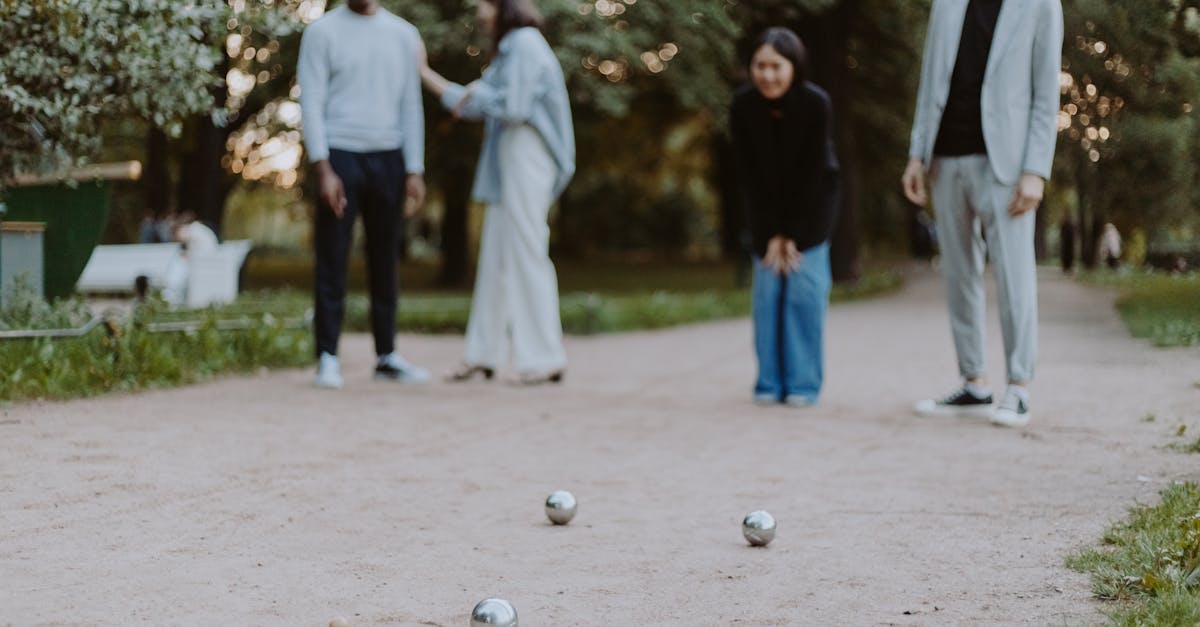 découvrez l'univers passionnant de la pétanque, un jeu convivial et stratégique qui réunit amis et familles autour de pistes ensoleillées. apprenez les règles, techniques et astuces pour jouer comme un pro et profitez de moments inoubliables en plein air.