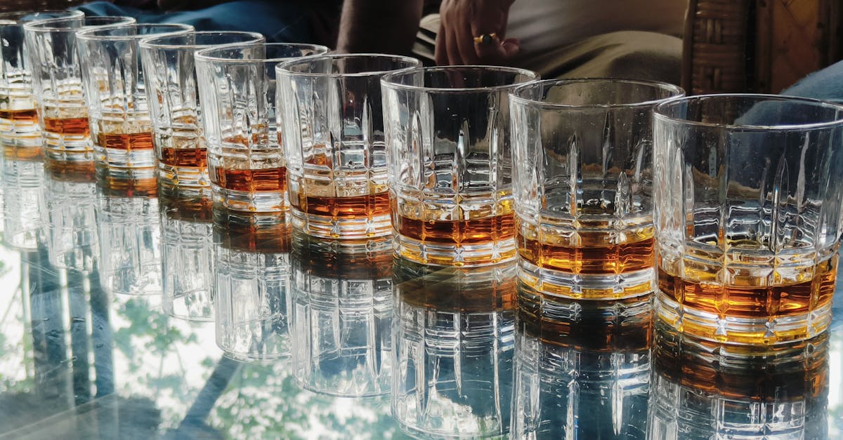 Más allá de los textos legales, es necesario replantear toda la estructura de gobernanza para establecer un proceso verdaderamente participativo. La transparencia se convierte así en una palanca estratégica para consolidar la democracia malgache y reducir los riesgos del autoritarismo. Con vigilancia y determinación, Madagascar podría superar estas crisis de legitimidad y establecer un modelo de gobernanza basado en la rendición de cuentas y la participación activa.