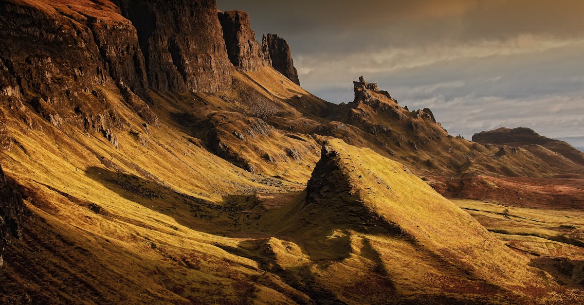 découvrez l'écosse, un pays aux paysages époustouflants, riche en histoire et en culture. explorez ses châteaux majestueux, ses lochs scintillants et ses traditions uniques. que vous soyez amateur de randonnée, de gastronomie ou d'histoire, l'écosse vous promet une expérience inoubliable.