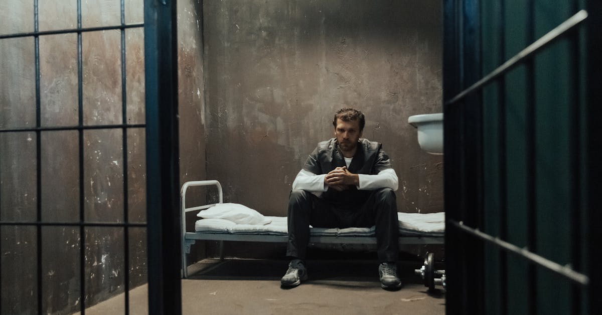 découvrez le processus de condamnation, ses implications juridiques et les différentes sanctions applicables. informez-vous sur les enjeux et les étapes du jugement pénal pour mieux comprendre le système judiciaire.