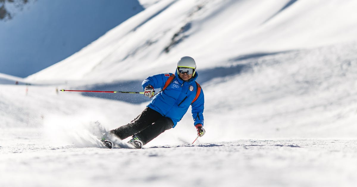 découvrez l'univers du ski : pistes enneigées, sensations fortes et paysages à couper le souffle. préparez-vous pour des vacances inoubliables en montagne, entre amis ou en famille.