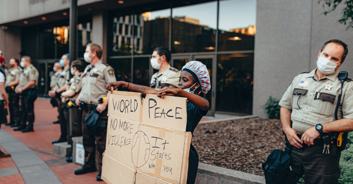 découvrez comment exprimer vos opinions et revendications efficacement grâce à nos conseils pour protester de manière pacifique et impactante.