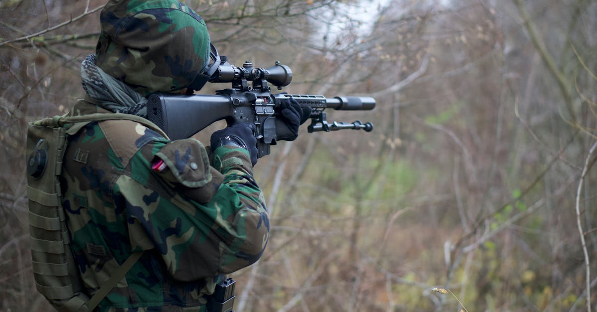 découvrez les enjeux liés aux abus commis par les forces de sécurité, leurs impacts sur les droits humains et les mesures pour garantir la responsabilité et la justice.