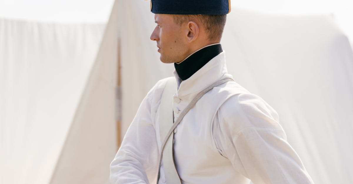 découvrez l'histoire et les opérations des forces militaires françaises à madagascar, leur influence stratégique et leur rôle dans la région.